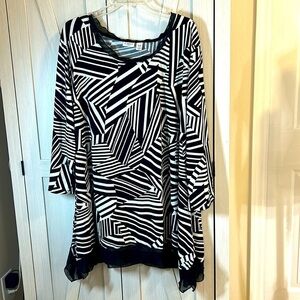 Cato Black and White Blouse with Sheer Trim Sz 26/28W